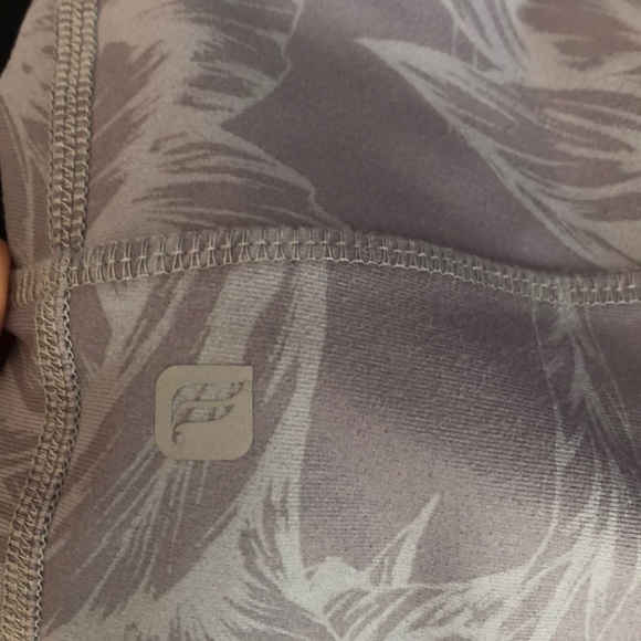 Fabletics grey lace trim leggings - Picture 4 of 4